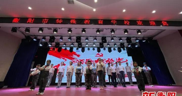 摆摊证件哪里办多少钱游戏画面