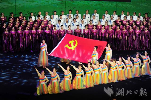 有人知道李煜并不只是亡国之君对吧？他虽然在政治上无能，但他的词却流传到现在...游戏画面